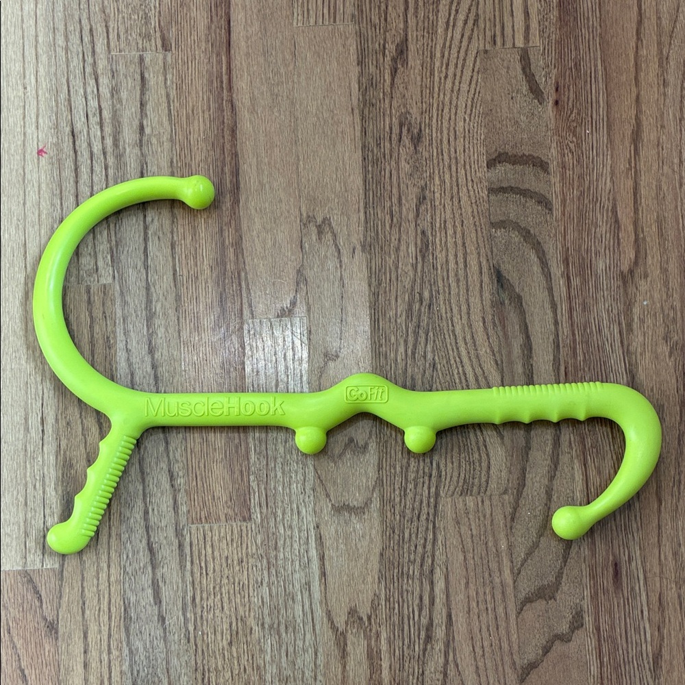 GoFit Muscle Hook in Bright Green
